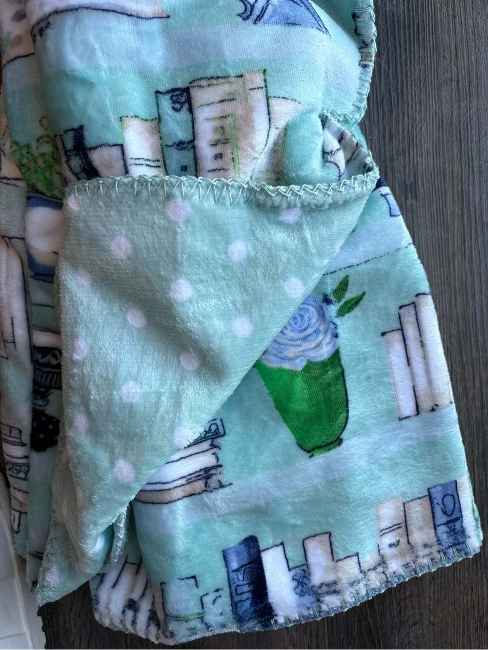 NWT Draper James Book Throw Blanket
